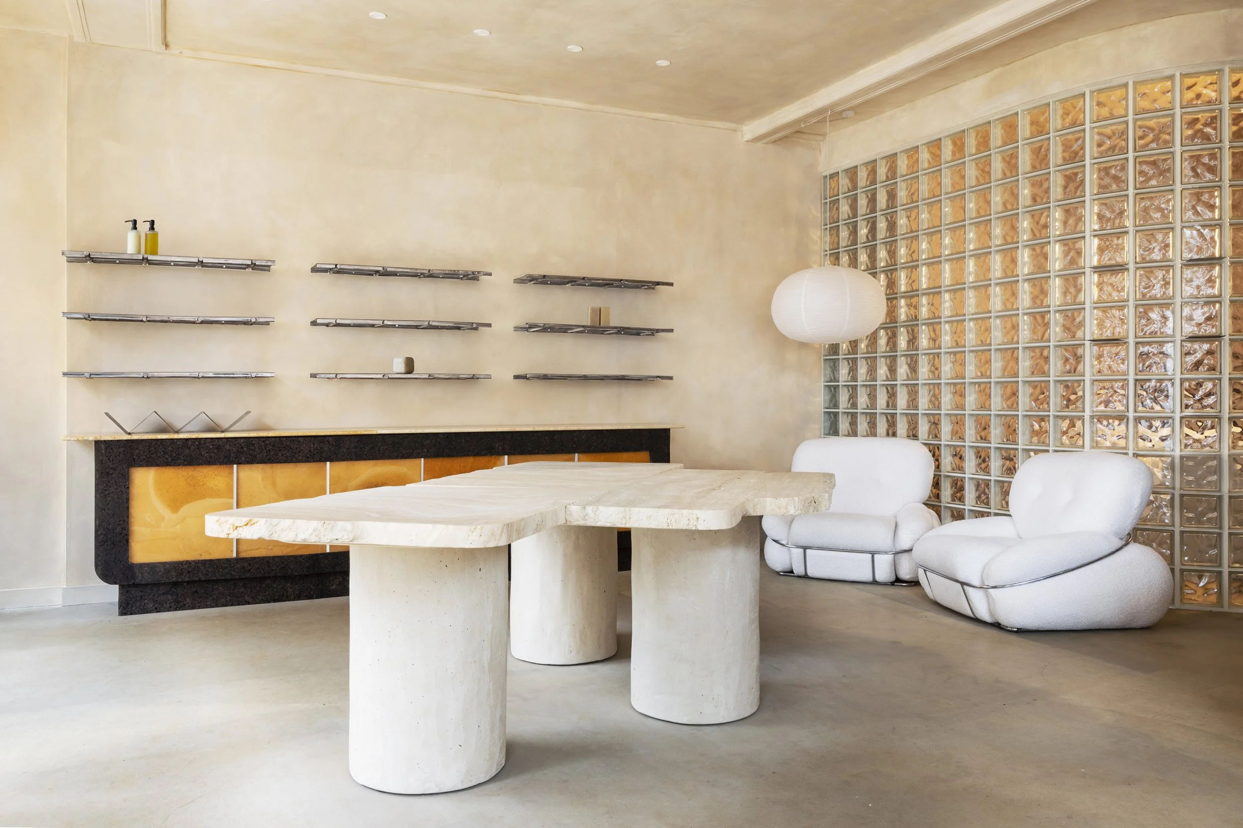 由于big· · Nina+Co表述不清晰，big和Nina+Co之间的· ·表意不明，难以准确理解原文意图和语境，无法给出准确翻译 丨Nina（推测）-5