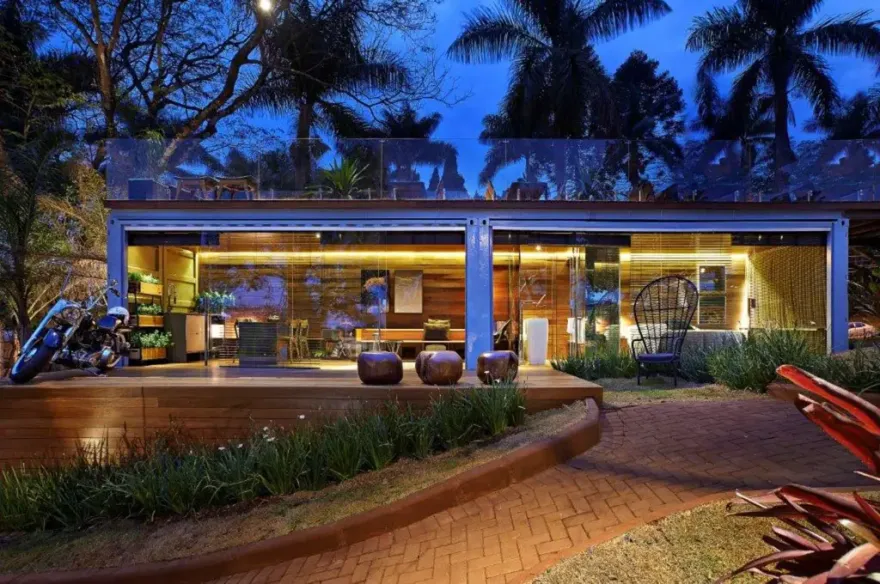 巴西 27 平米玻璃集装箱住宅 | 尽享自然风光的创新设计-11