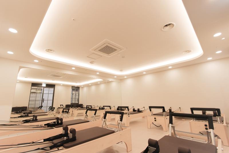 温馨简约，156 平米美式儿童瑜伽中心设计-7