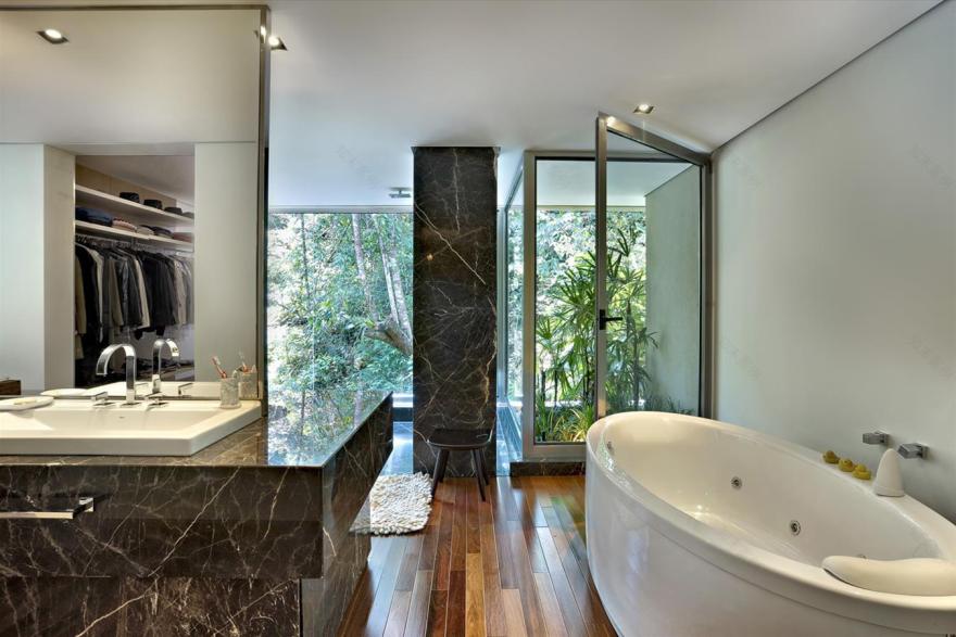 巴西 MG 州 Bosque da Ribeira 住宅 | 与自然和谐共处的现代建筑-16