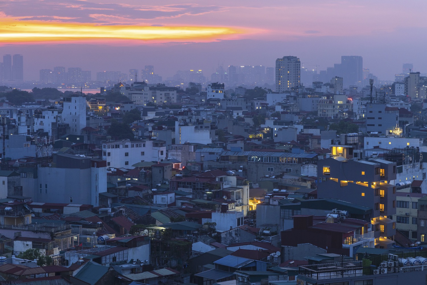 越南迷你酒店“Concon House”悬浮空间设计丨越南河内-12