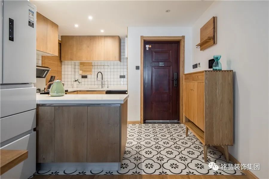 85㎡北欧风旧房改造,原木与乳胶漆的完美融合-33