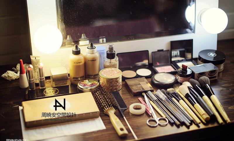 李公堤周周彩妆店-72