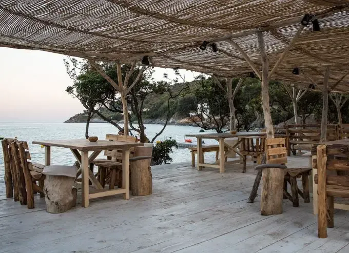 现代灵魂 | corse 东部的 Misincu 酒店设计-15