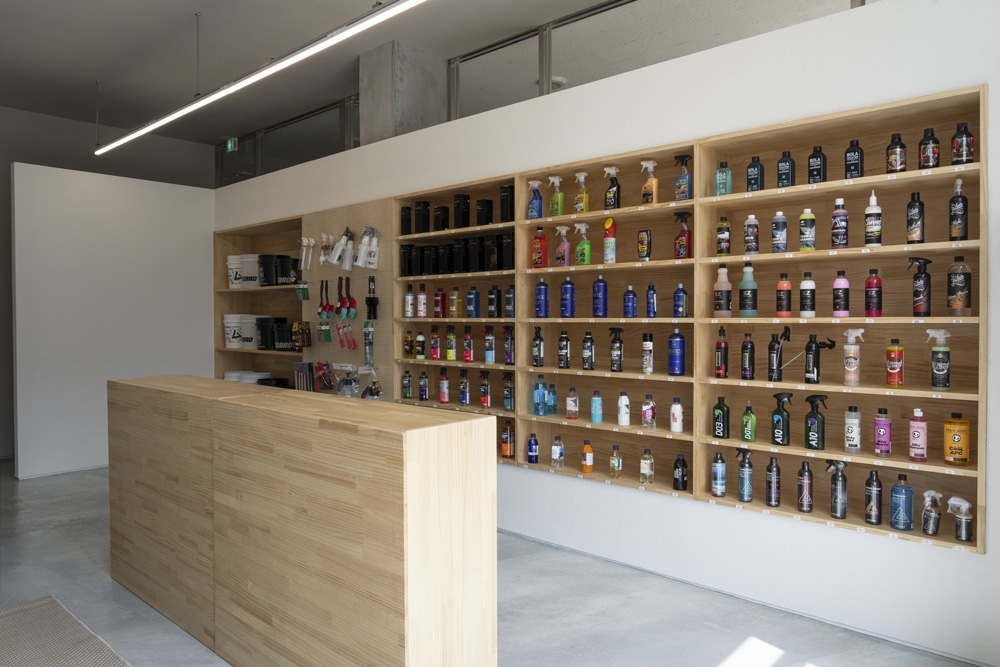 简约风格 15 坪汽车用品店装修-3