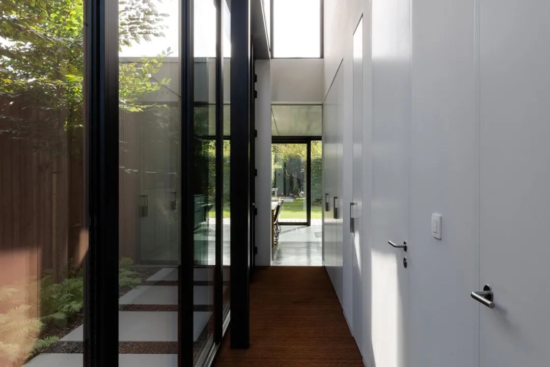 比利时混凝土住宅,温暖现代的可持续发展之家-50