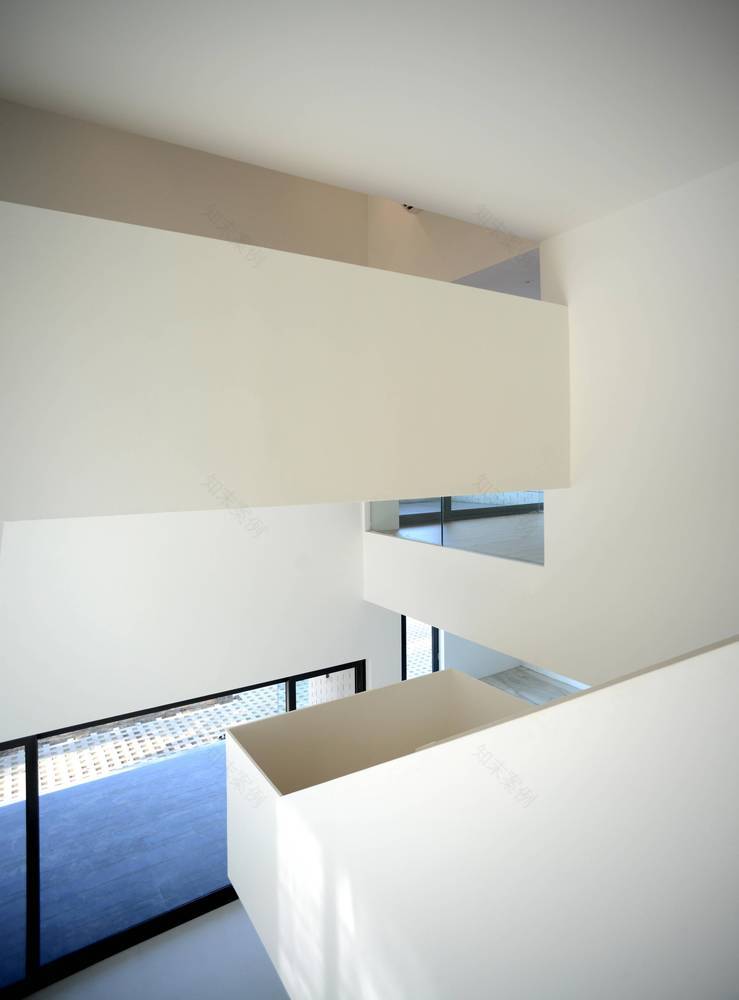 伊朗 No·12 别墅 · 创意负空间与环境的和谐共生-47