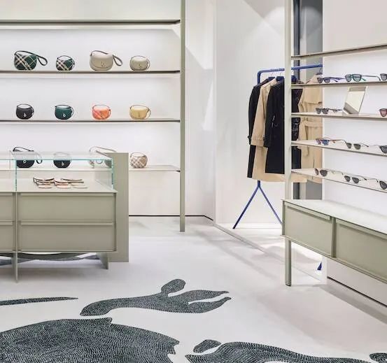 Burberry 巴黎全新店铺丨法国巴黎-10
