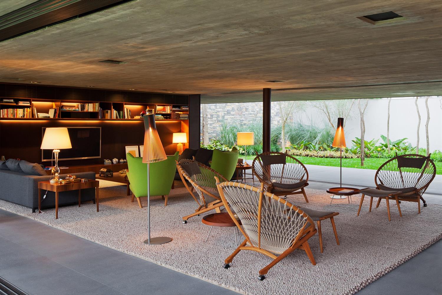 巴西圣保罗 Casa V4 住宅设计 | 绿色庭院与现代建筑的完美融合-16