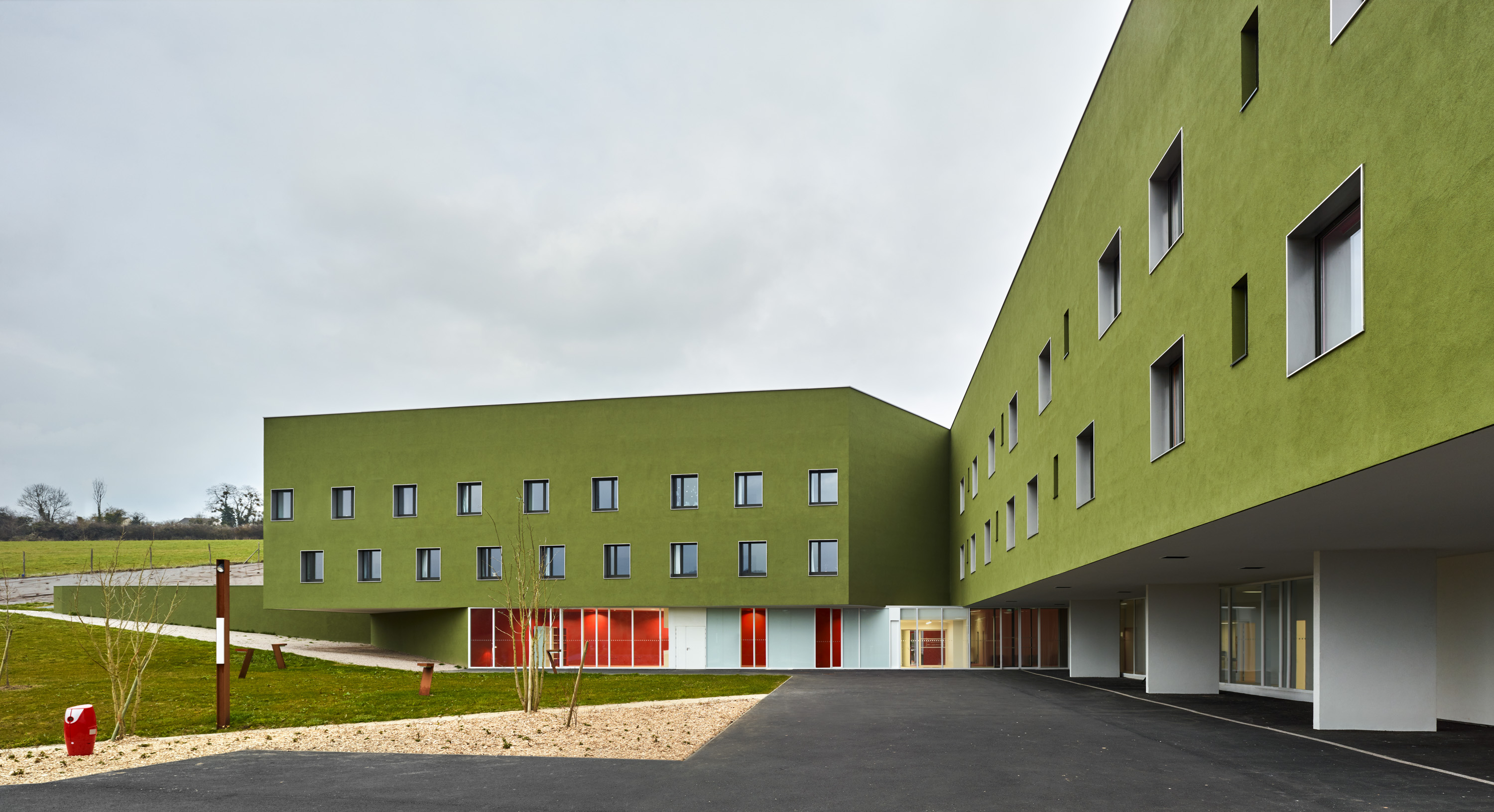 奥贝克的受抚养老年人之家和疗养院-0