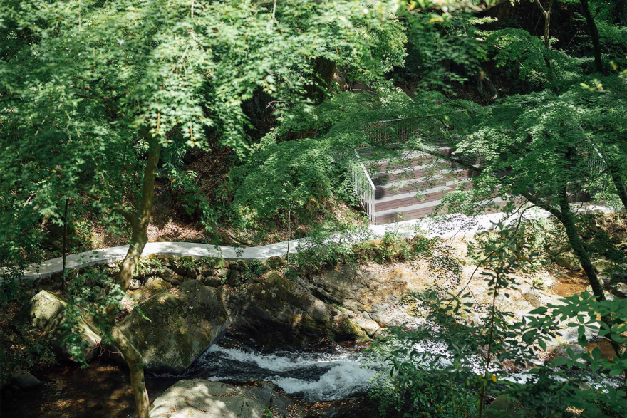 日本汤河原温泉 Yugawara Soyu Books and Retreat,宁静的森林庇护所-13