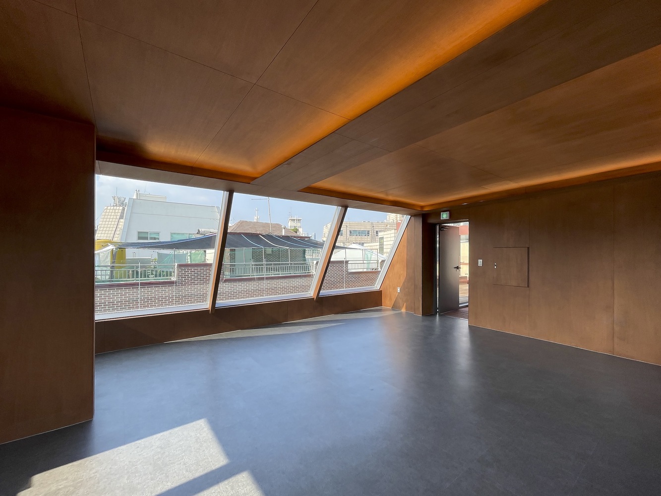 首尔 SINSA 大楼改造丨韩国首尔-10