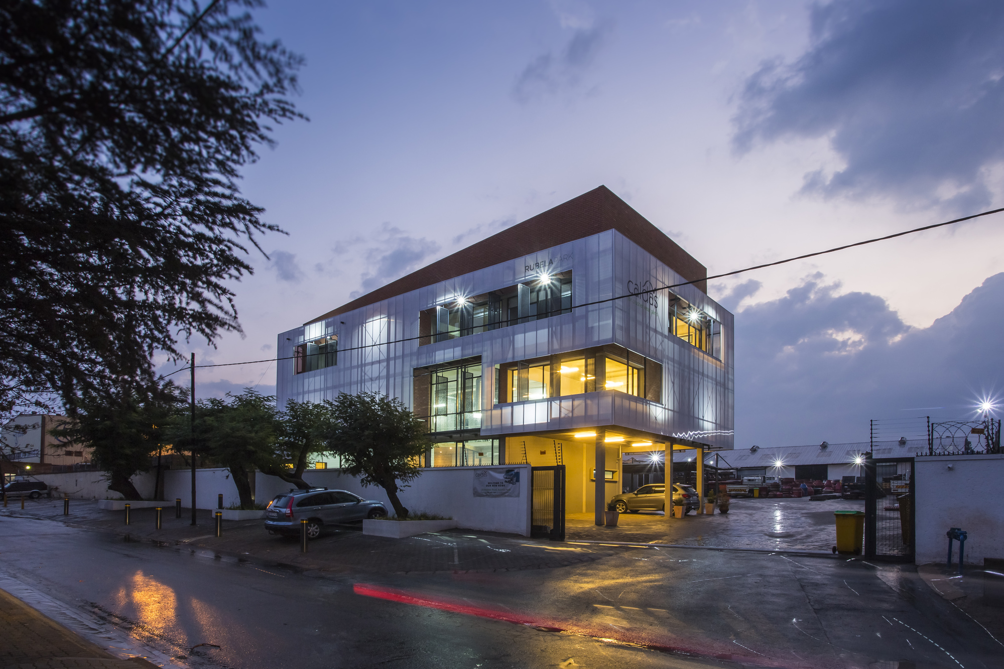 南非 Rubela Park 办公建筑-11