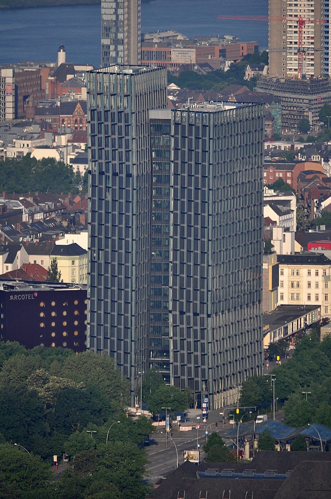 德国汉堡的"Tanzende Türme"办公大楼，创新设计成为城市地标-2