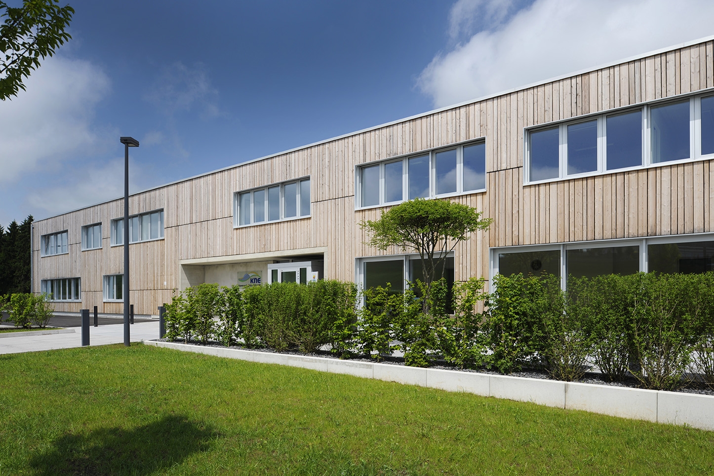 可持续发展的生态办公建筑-27