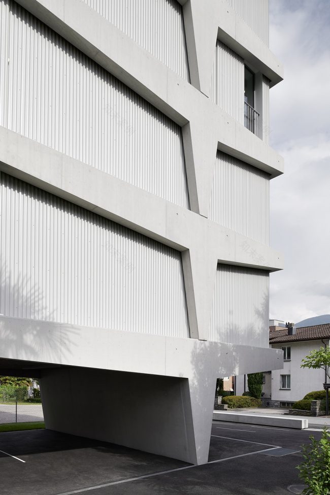 瑞士 Locarno 的 Pioda 住宅,现代与传统交融的典范-11