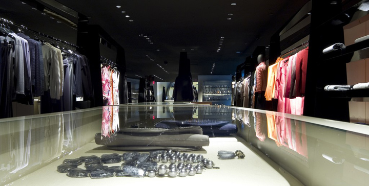 Doriana和纽约的Massimiliano福克萨斯，阿玛尼店-7