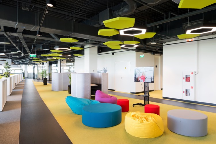 阿迪达斯体育之家-14