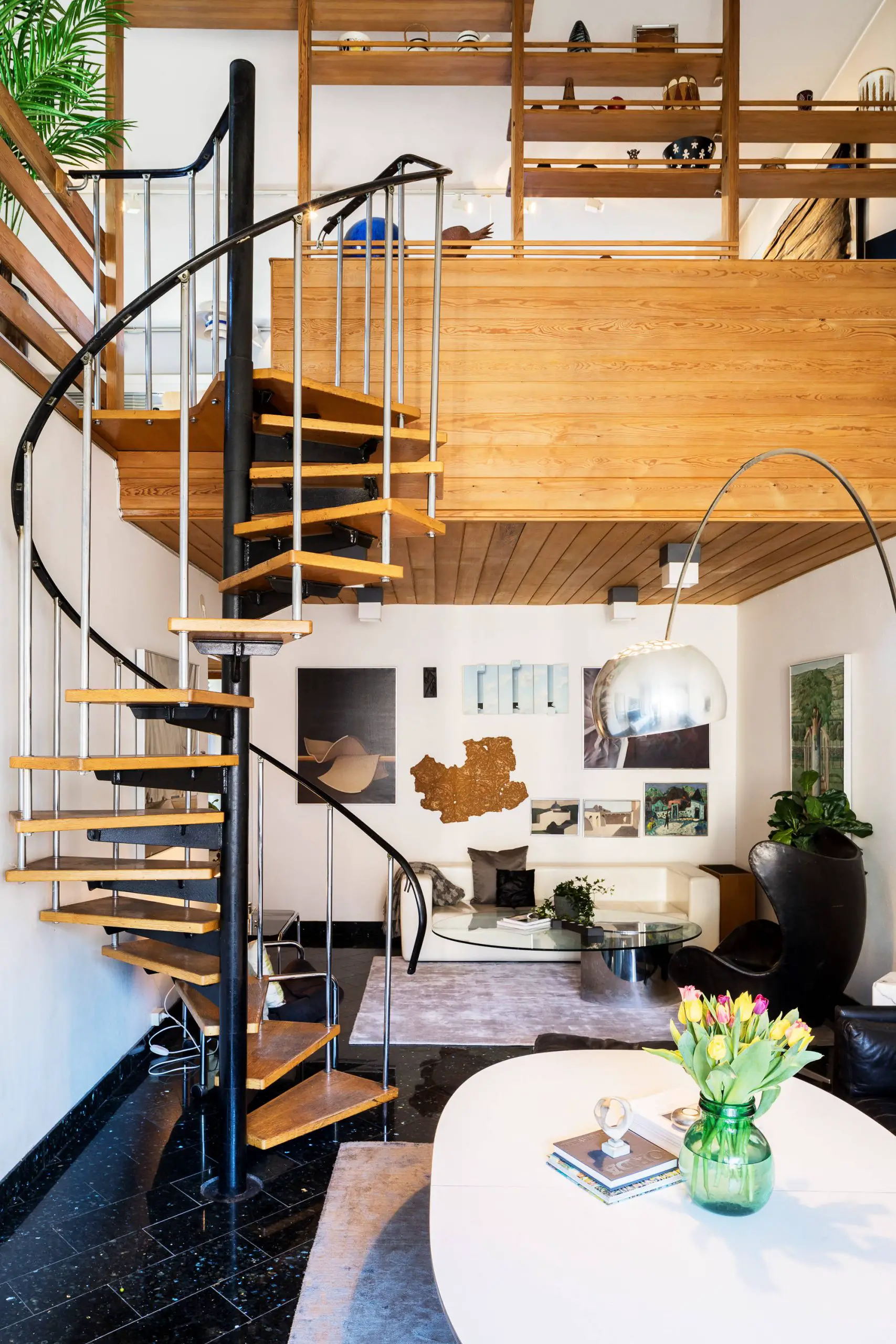 瑞典顶层复式公寓 | 露天阳台，60 年代设计风潮-2