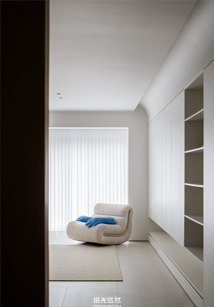 富有灵魂的纯白居所-13