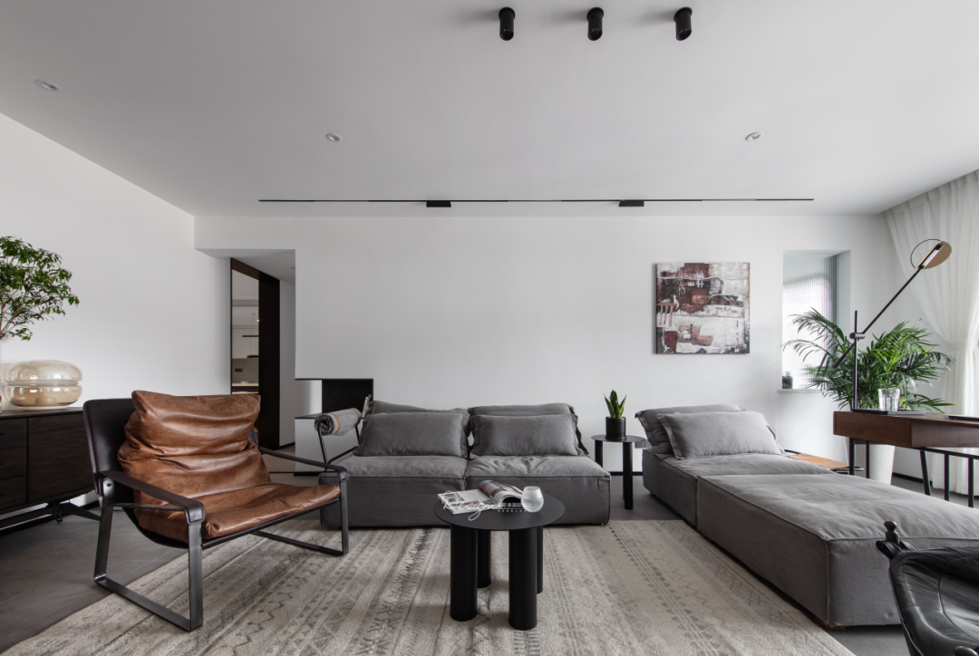 空间“减法”·克制之处找寻温馨归宿丨紫苹果装饰-49