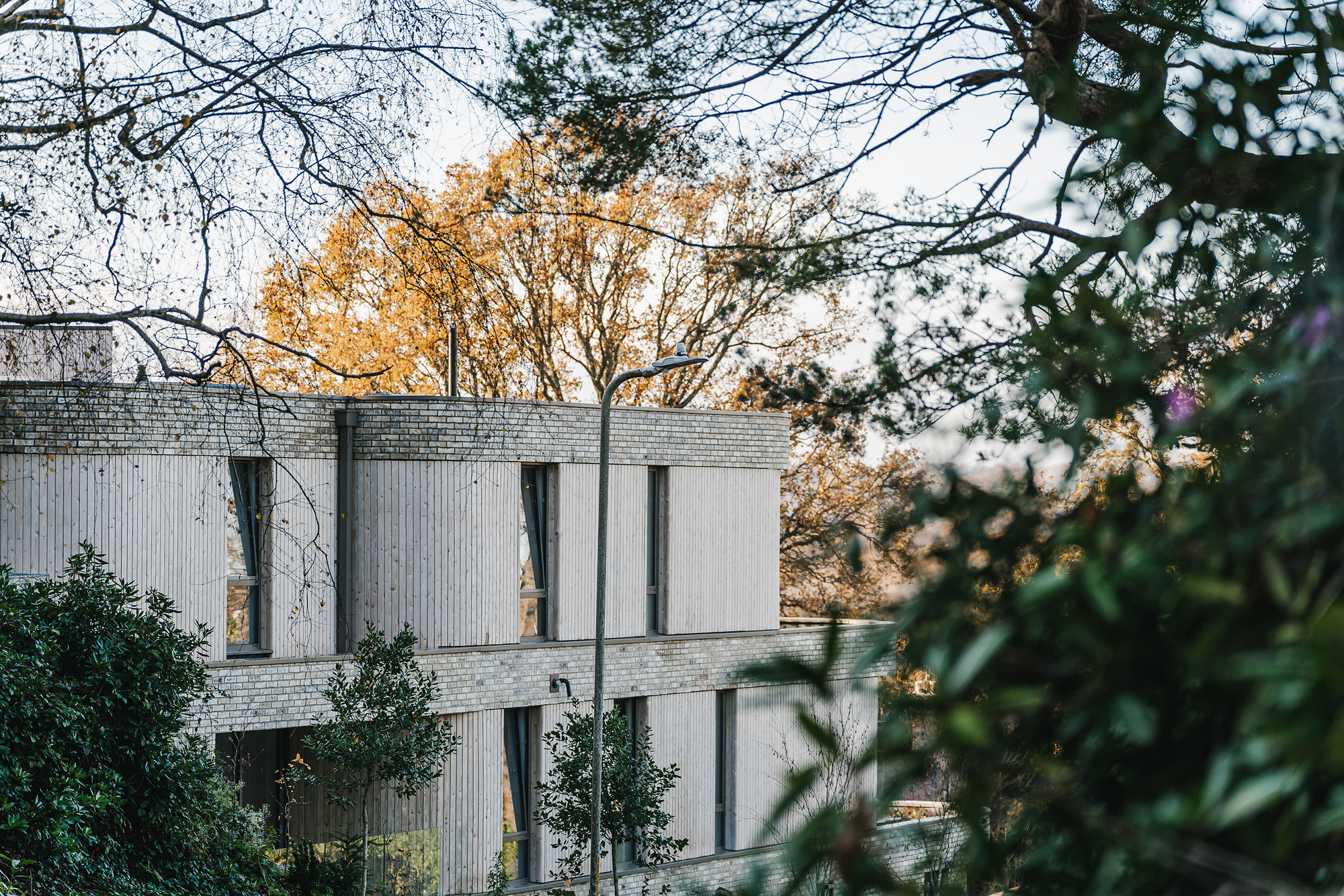 Strawberry Close Town Centre Apartments / OB Architecture-30