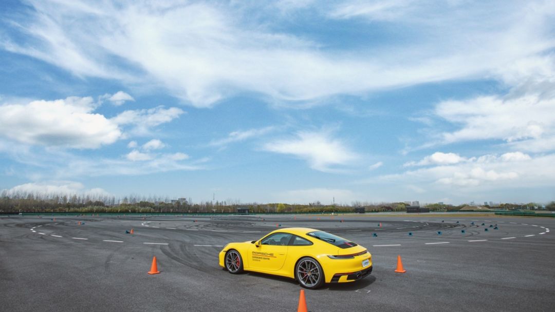 上海保时捷体验中心丨中国上海丨OBERMEYER-32