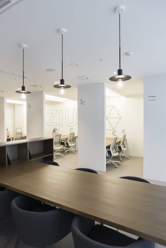 简约白诠释 51 平 IT 咨询公司办公室设计-14