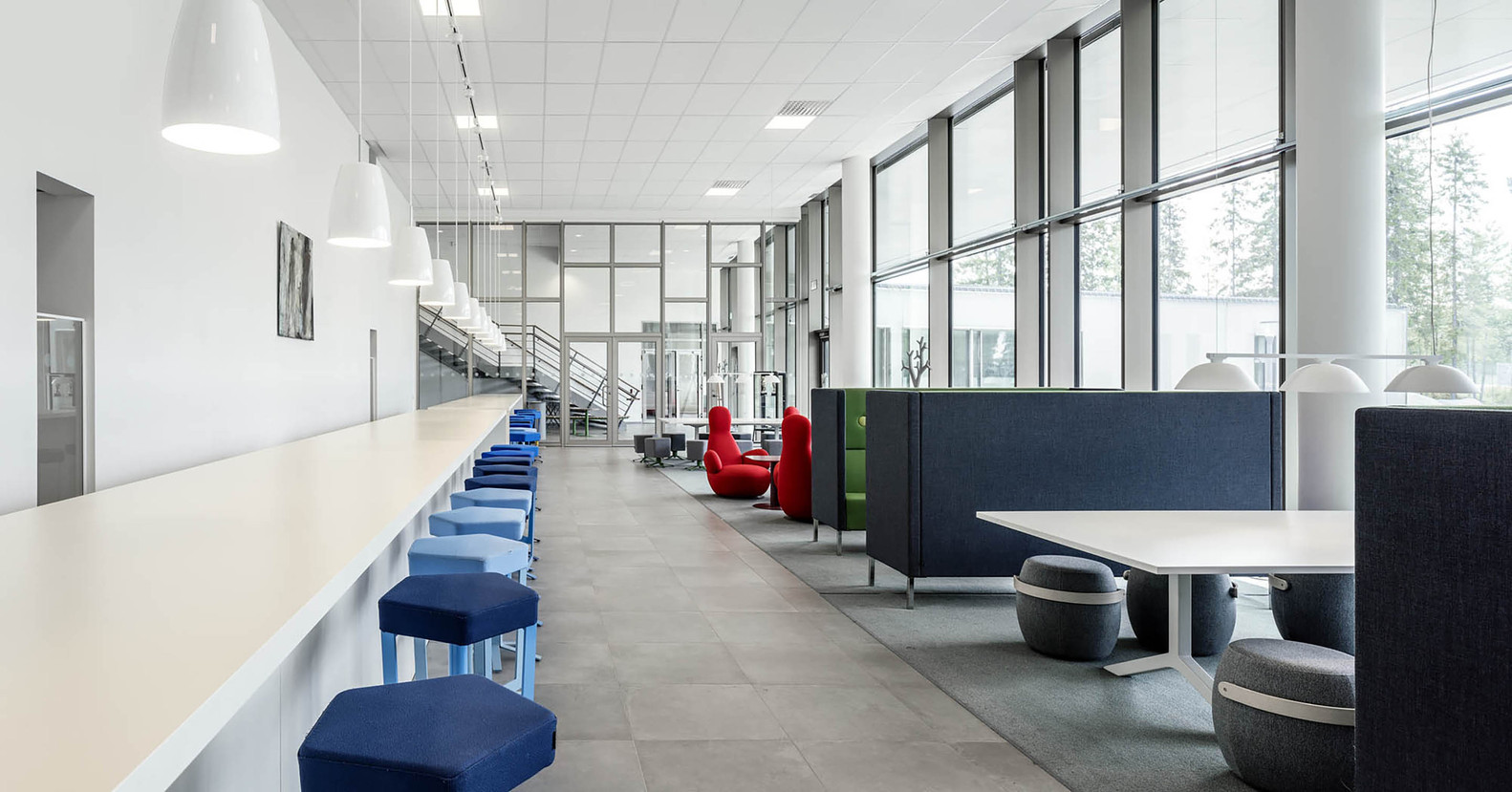 瑞典 Minerva 学校 · 透明与自然的和谐融合-23