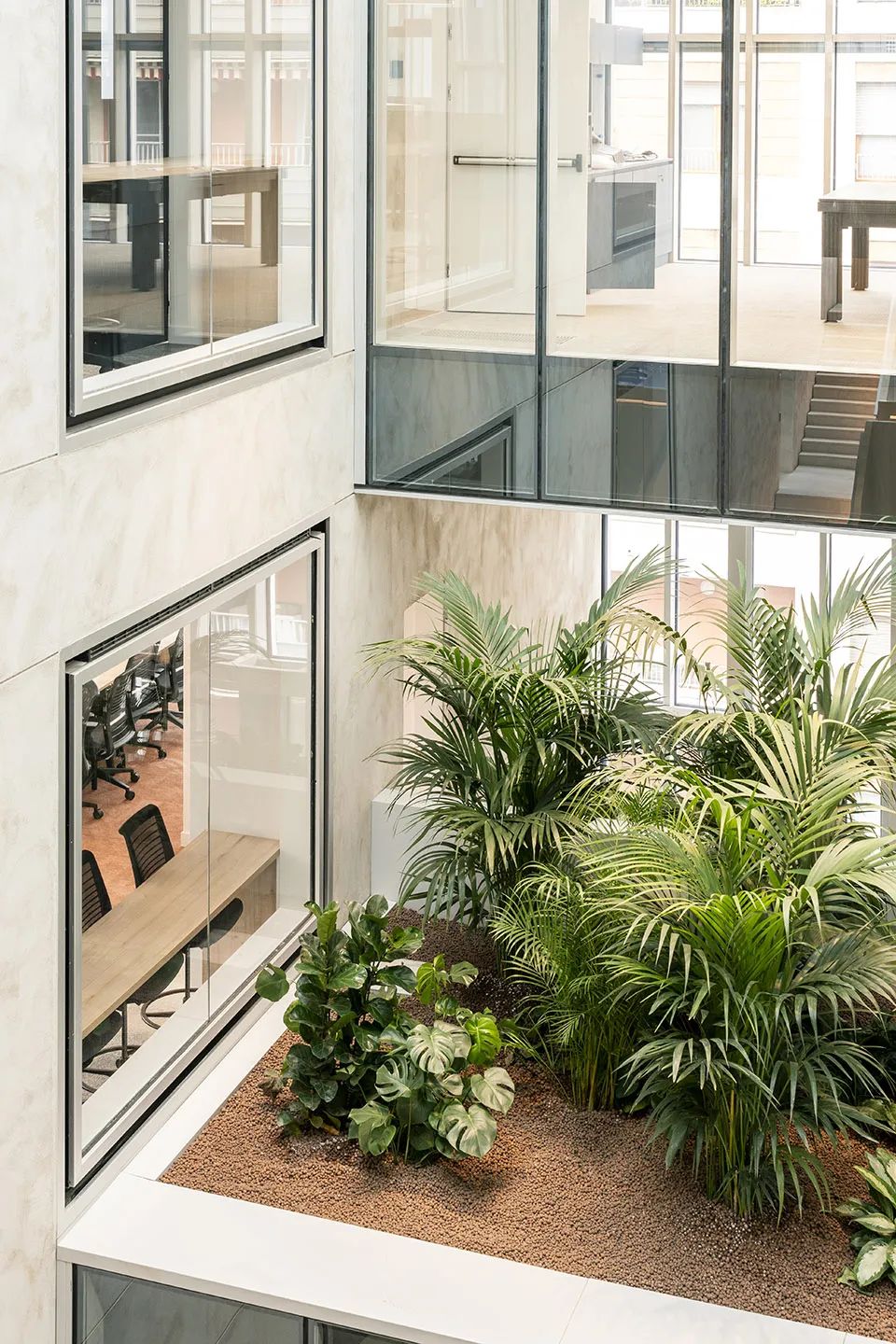 LYBRA办公综合体：亲自然的绿色中庭-38