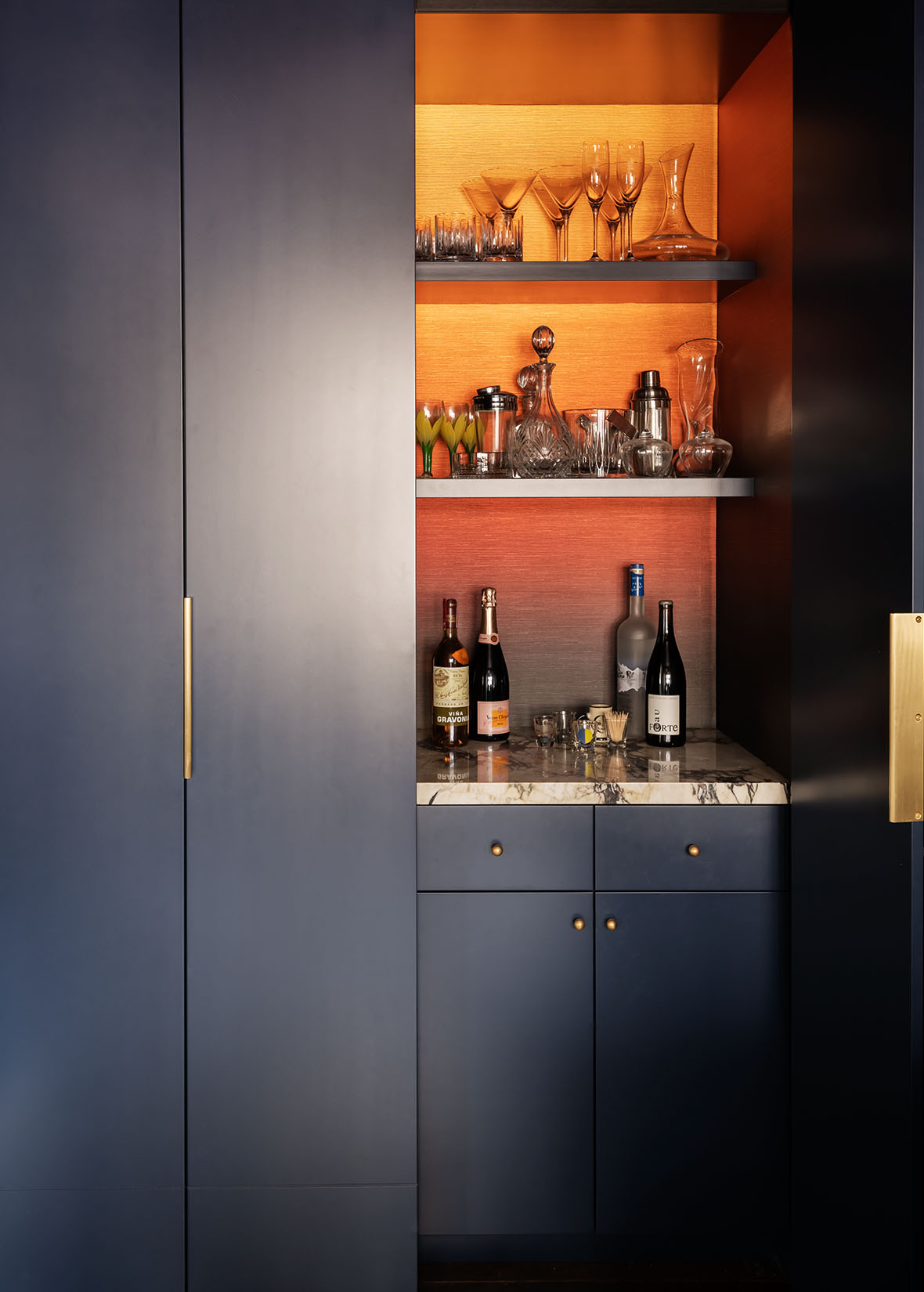 一场战前活力十足的合作活动

注：Punchy常见有有力的、活力十足的等意思，Coop常见有合作、合作活动、合作社等意思，这里结合语境推测Coop为合作活动，整体根据一般表达习惯进行了翻译如果有更具体的背景信息，翻译可能更精准 丨GhanaUpper West-18