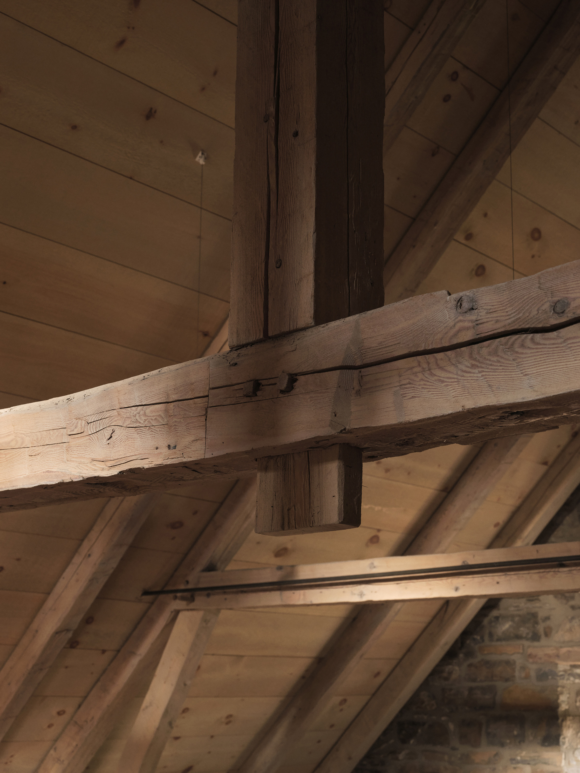 欧贝之家(注:Maison常见作房屋、住宅等意思,Aubé一般作姓氏,这里结合常见表达意译为欧贝之家 ) 丨加拿大丨YH2 Architecture-33