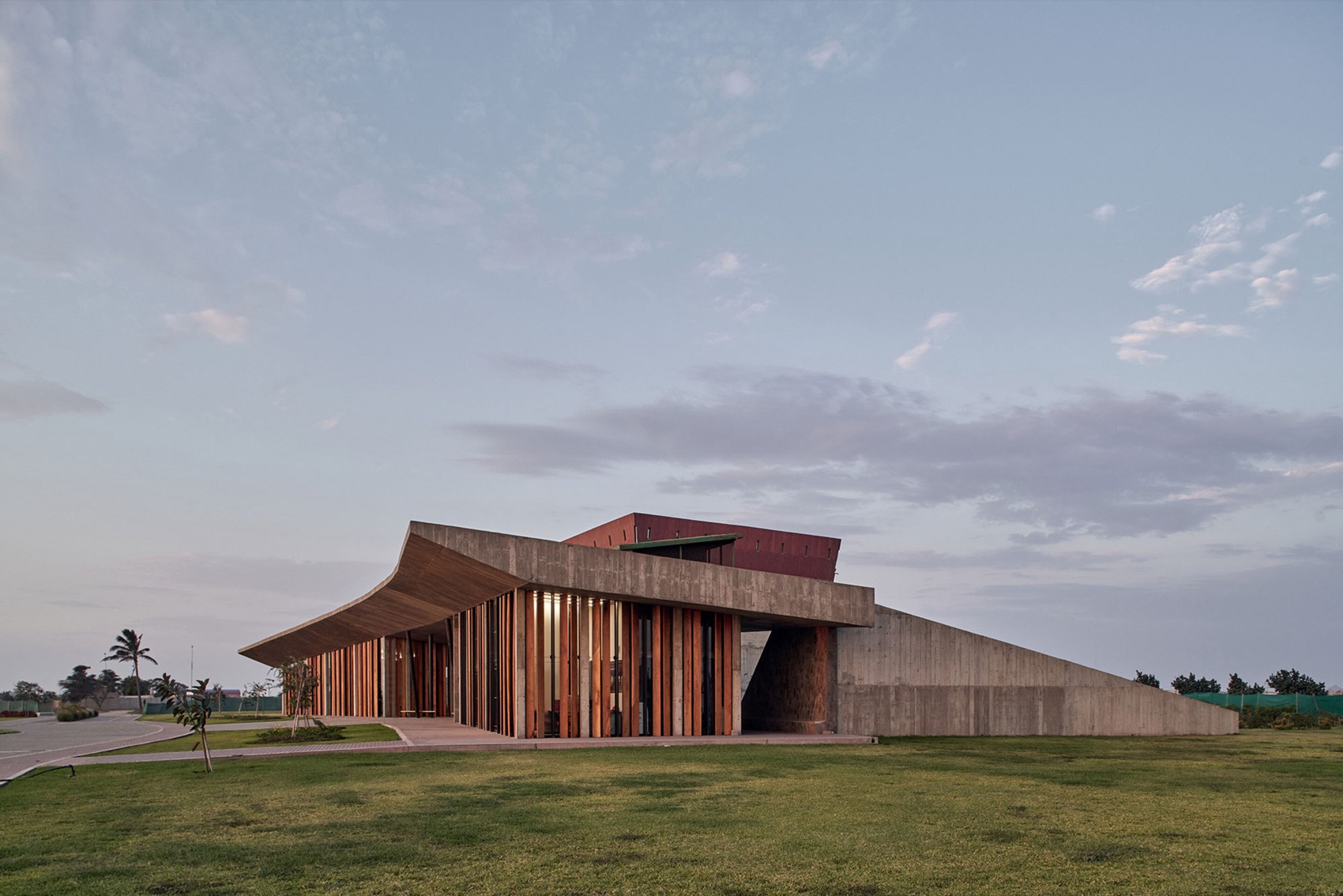 Mapfre Chiclayo公墓一期丨秘鲁兰巴耶克丨TERRITORIAL-12