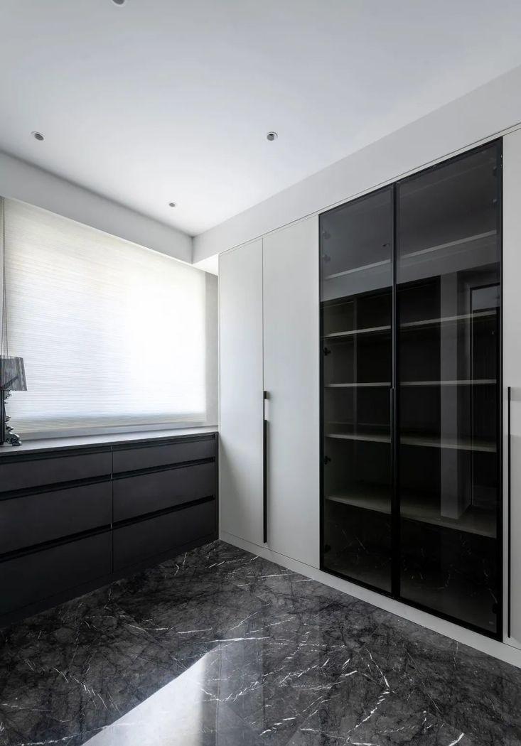 乌托邦式的潮玩收藏空间-36