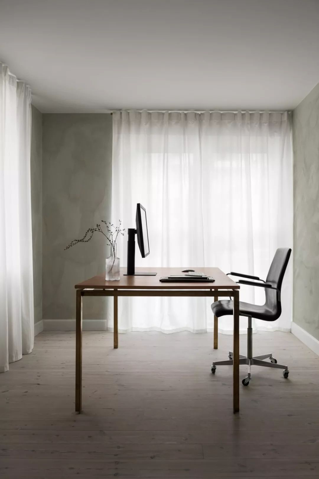 哥本哈根设计师爆改马厩，简约时髦住宅  Frama-7