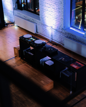 Магазин винтовых пластинок