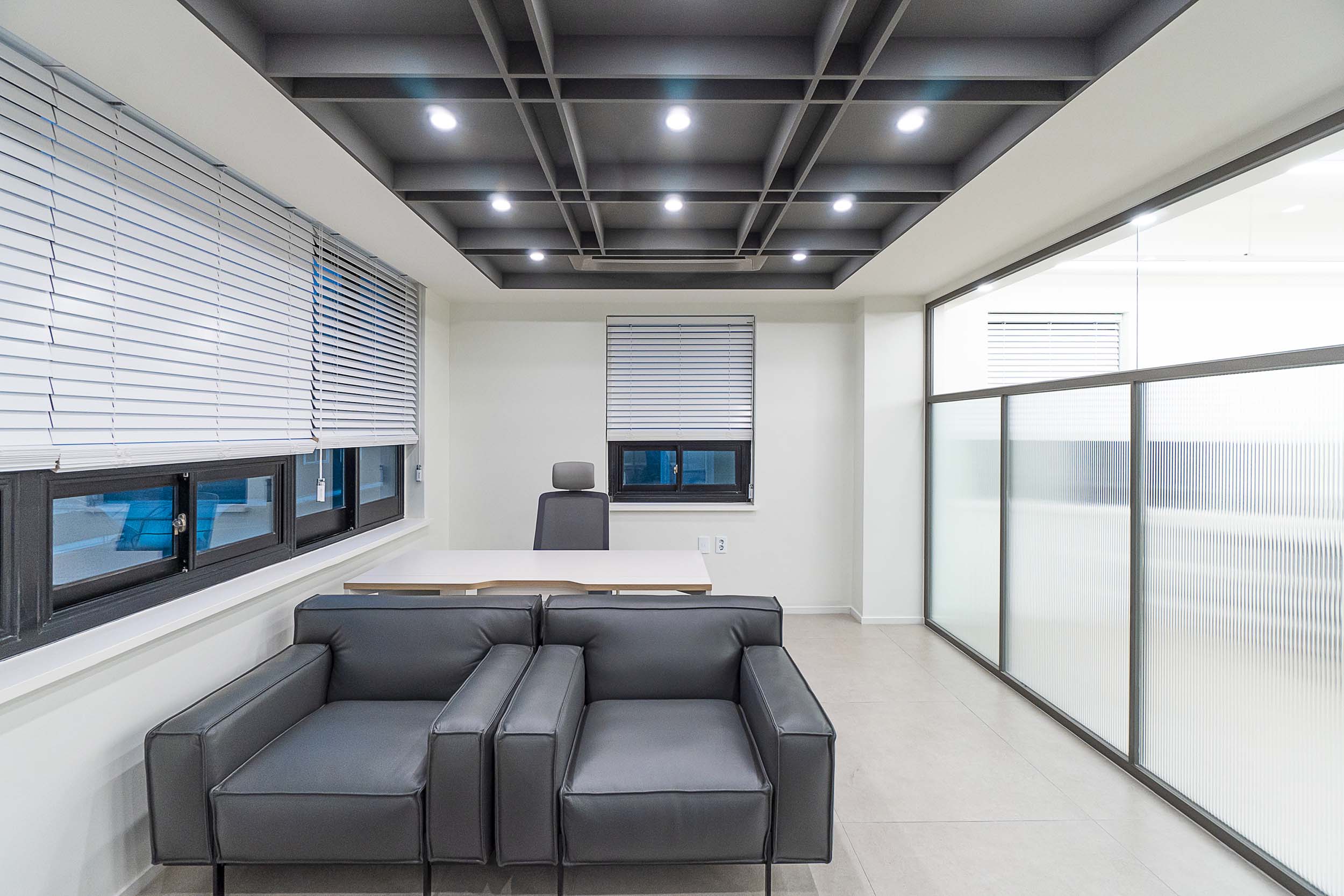 简约现代 50 平江南共享办公空间设计-11