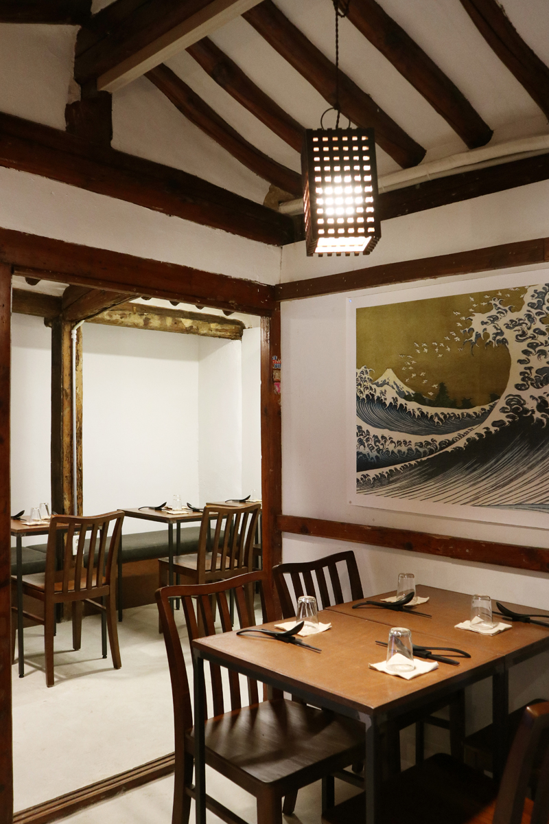 韩屋改造的 18 平日式餐厅，极简空间展现精致品味-2