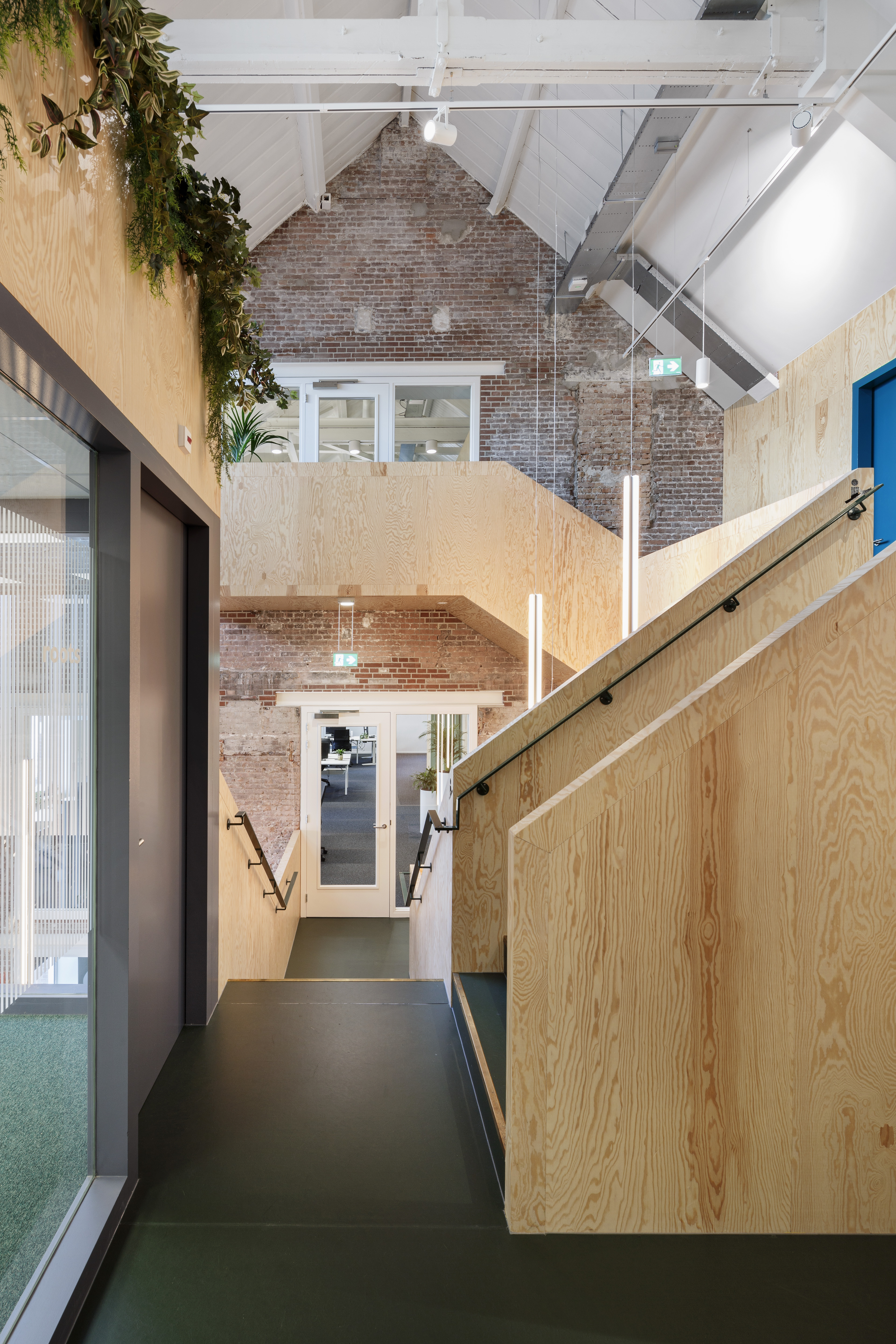 历史与未来交融的办公空间——Upfield 办公室“阁楼”-34