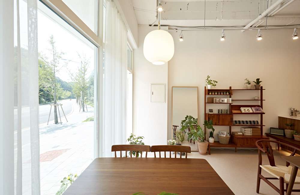 温馨 10 坪咖啡厅，打造舒适氛围-10