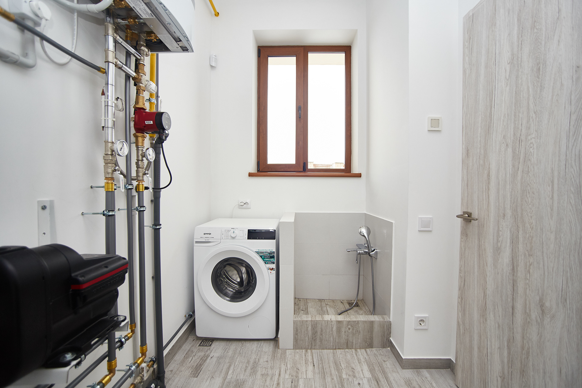 PRIVATE HOUSE: 100 sq.m (Real)-11