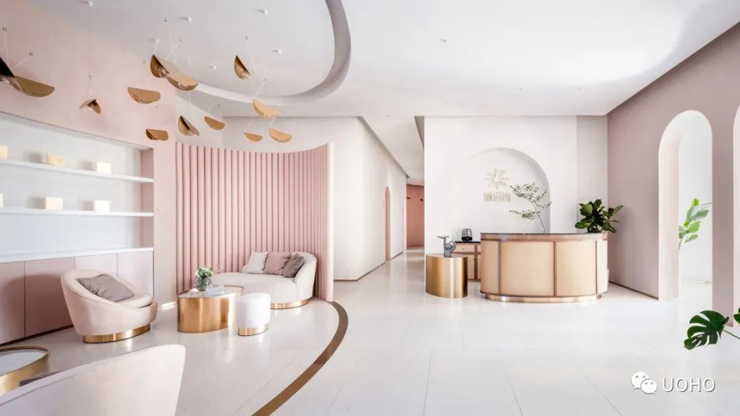 粉色梦幻 | 俪思顿美容会所的自然恬静空间-15