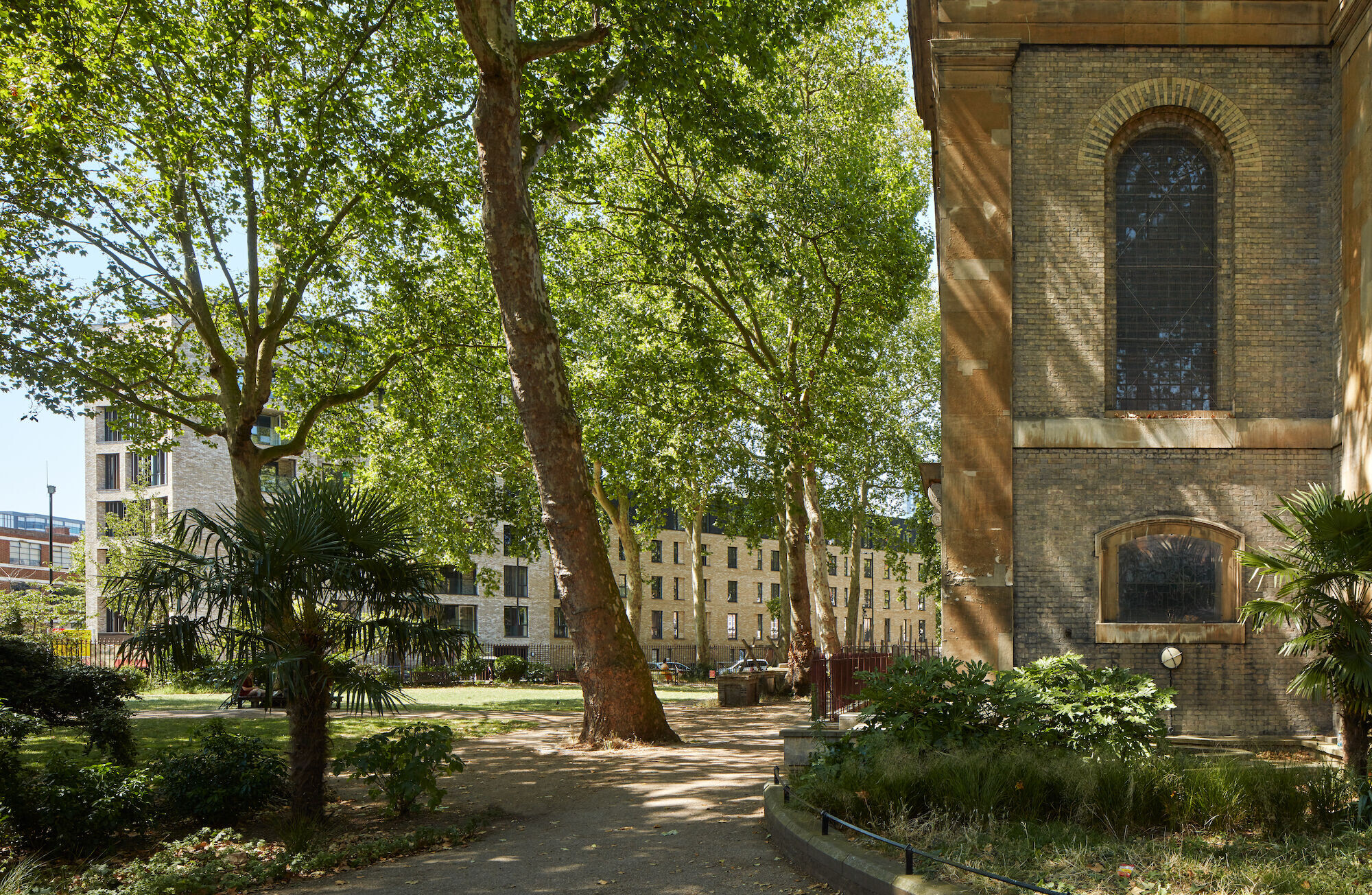 St Leonard’s Court · 混合型社区丨英国伦敦丨Child Graddon Lewis-45