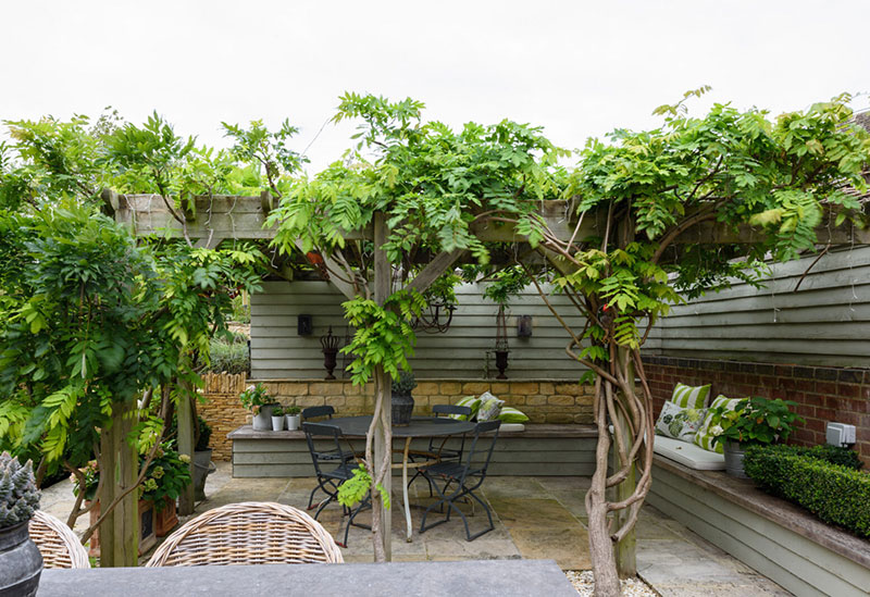 英格兰前学校建筑里的魔力花园-24