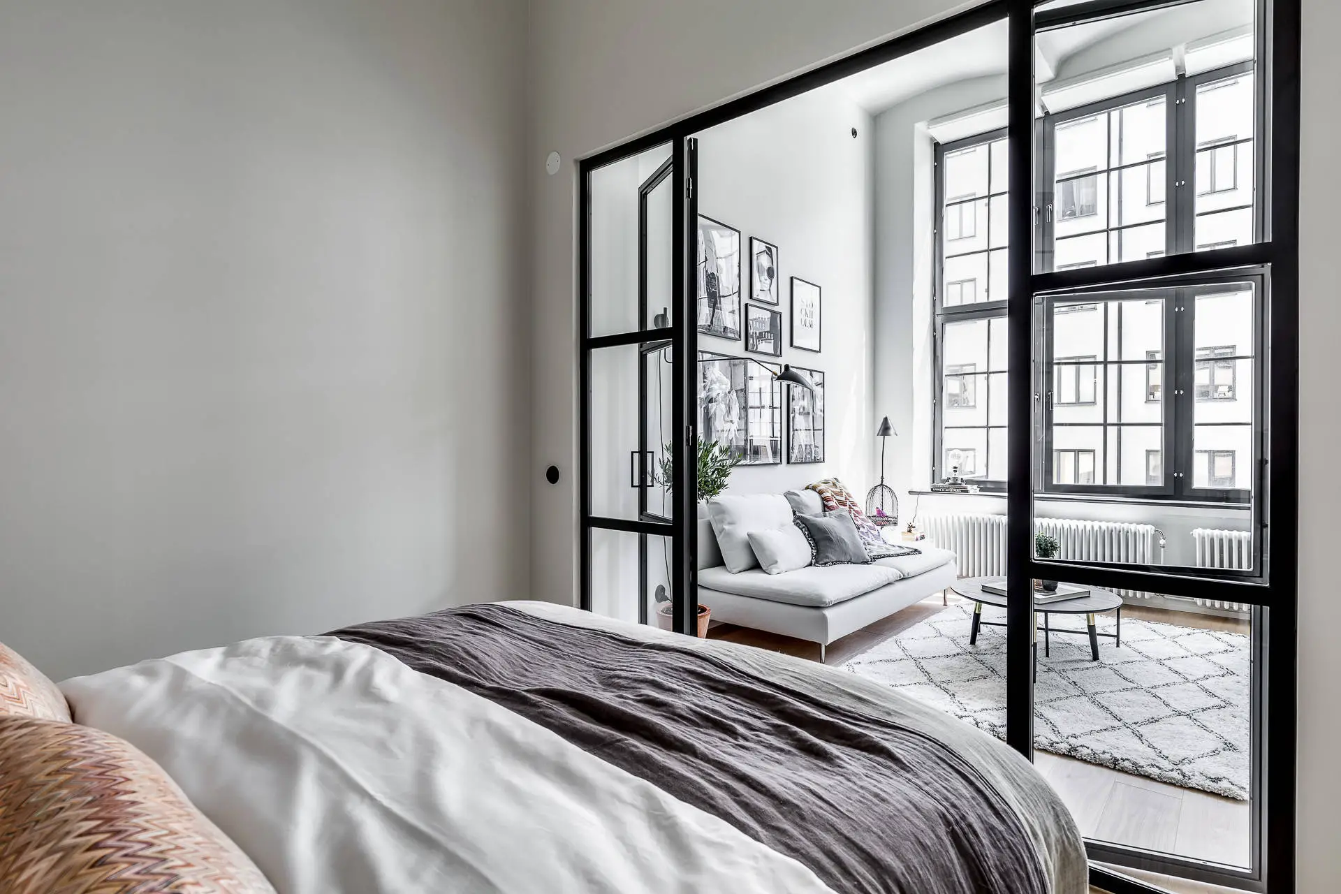 瑞典旧酿酒厂改造的挑高采光 Loft 公寓-15