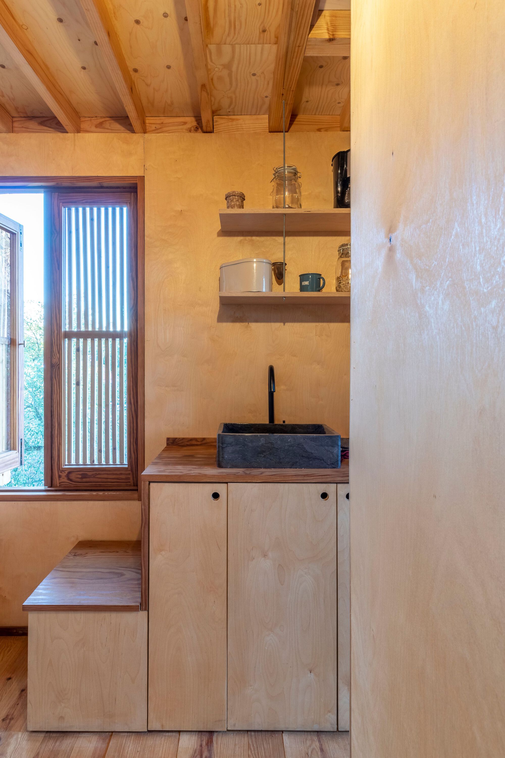 鸽子树屋丨葡萄牙丨Madeiguincho-30