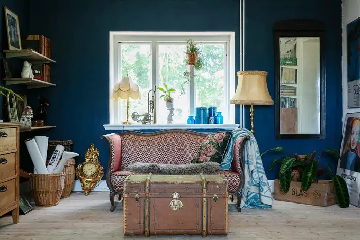 瑞典夫妻旧校舍改造的梦幻之家-11