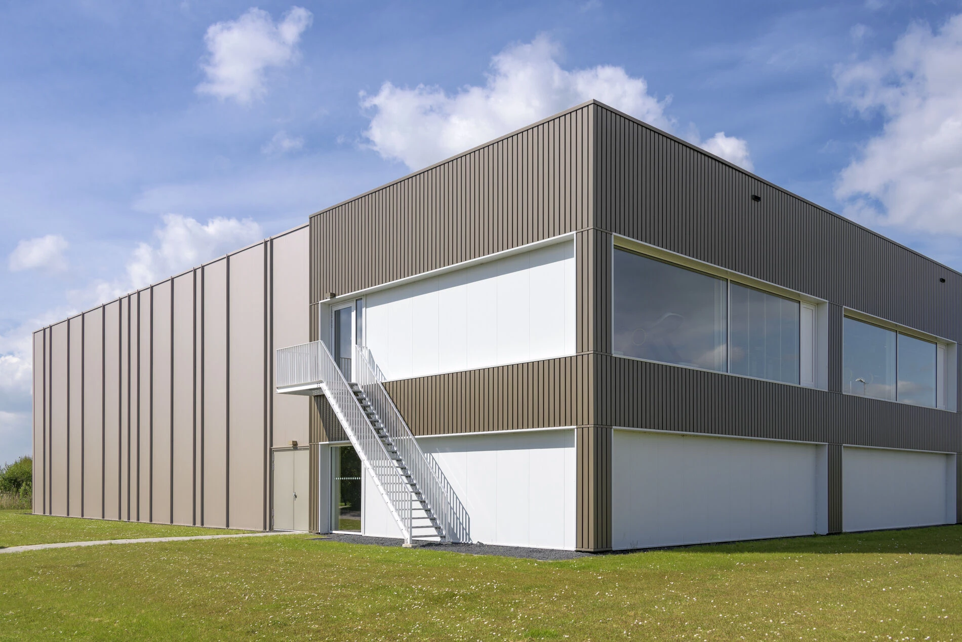 多功能运动馆 Maurik丨荷兰丨Slangen + Koenis Architecten-32