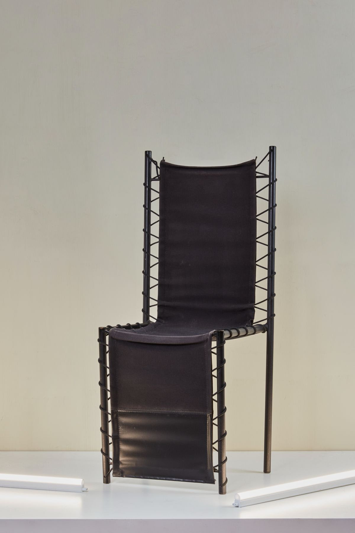 科幻设计大展 | Philippe Starck 的 Ubik 系列家具巴黎展出-10