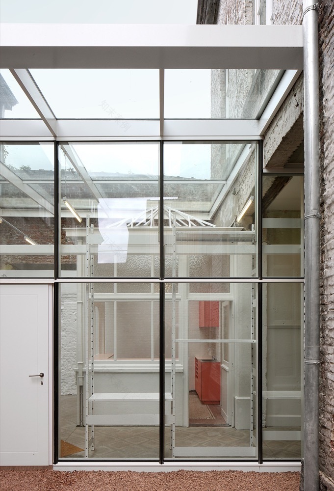 比利时 Kortrijk 商业住宅一体化设计-44